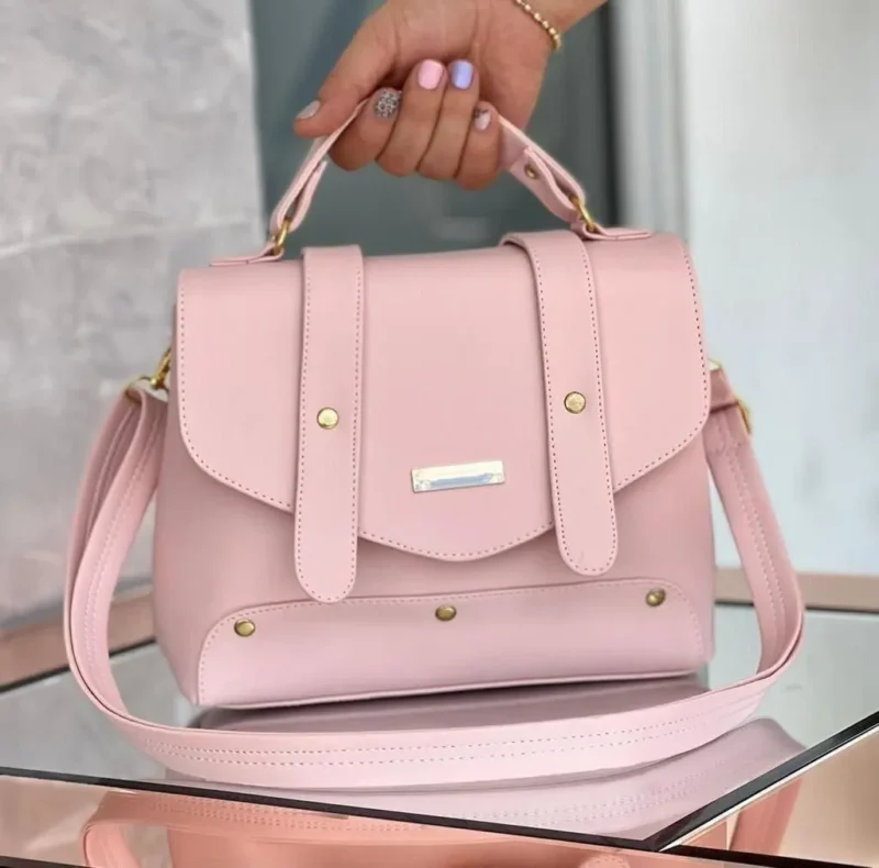 bolso tipo baul rosado