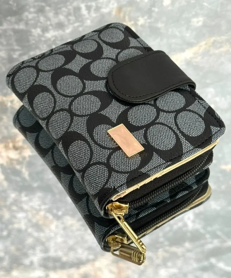 Billetera Corta Con Tapa Coach negra