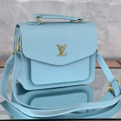 bolso cajita LV UVE azul claro